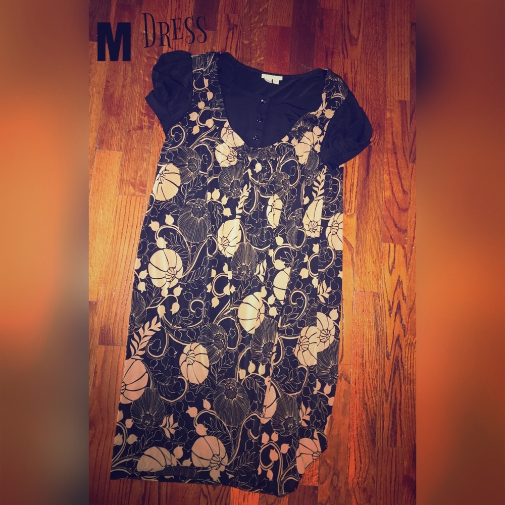 Adorable dress!